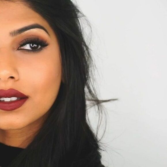 MAC Love Me Liquid Lipstick in Bated Breath - Picture 8 of 14